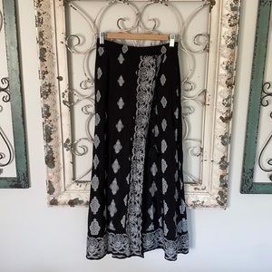 White House Black Market Full length Skirt sz 0